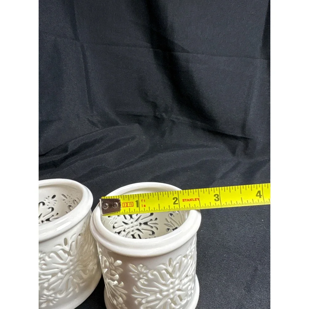 Set of 2 White Metal Pierced Lattice Snowflake‎ Votive Candle Holders Glossy